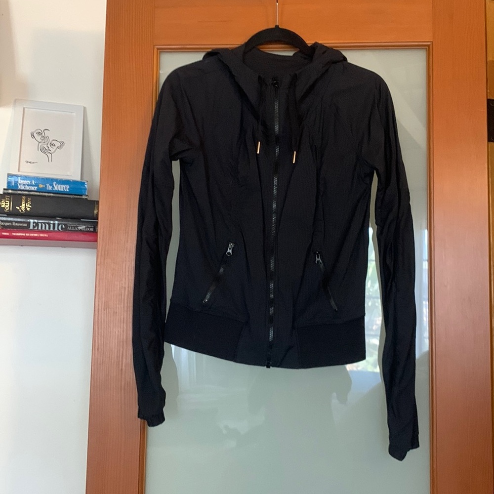 Black lululemon zip up jacket with hood